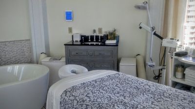 DFW  XpresSpa spa