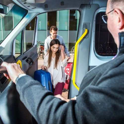 Shuttle Service Dallas Airport - Dallas Airport DFW Guide Discount Shuttle Service